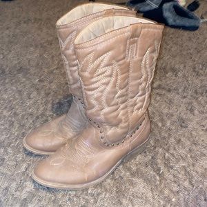 Cowgirl boots, size 7.5